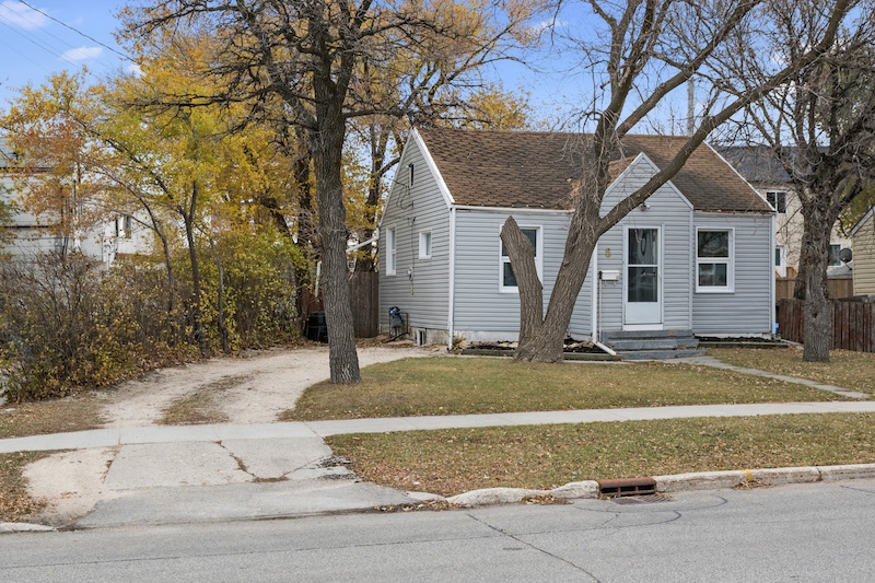 6 St. Vital Road Derek Daneault