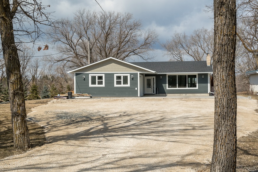 5242 Henderson Hwy. Derek Daneault